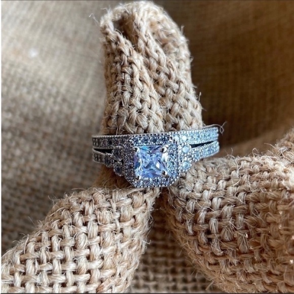 PRINCESS Elegant engagement ring simulated  diamond white gold Plated Size 6 - Picture 1 of 14